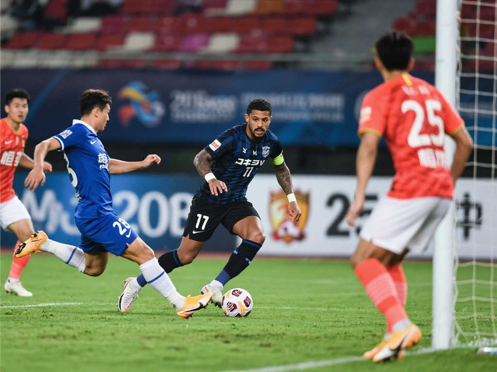 中超冠军对决J联冠军,0比4是否揭示真正实力差距?